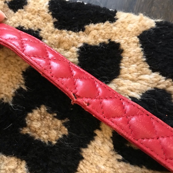 Ultra Rare Chanel leash and collar combo - Picture 4 of 6